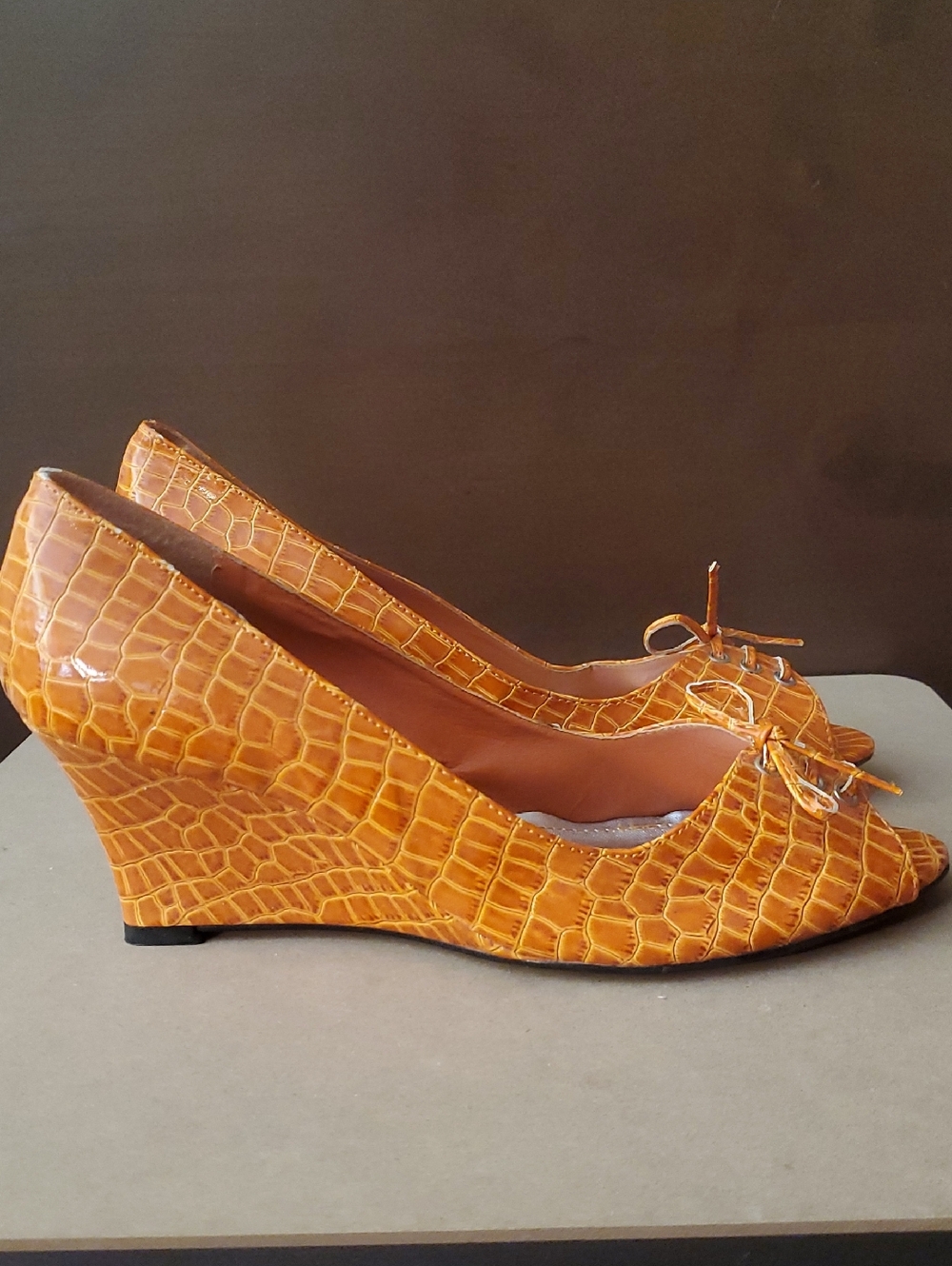 Wedge Heel, Croc-Embossed, Peep-Toe Shoes with Bow Accent